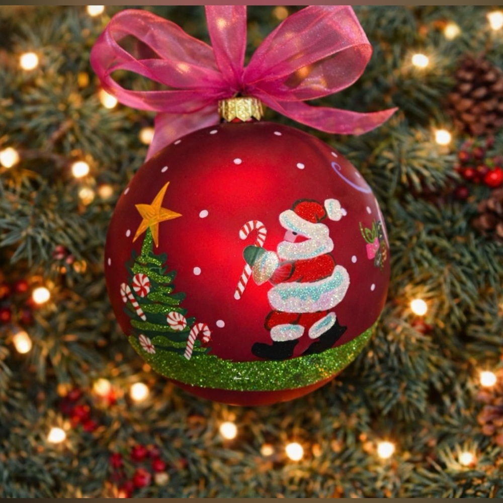 2006 Bloomingdale’s Christmas Ornament with Santa Design